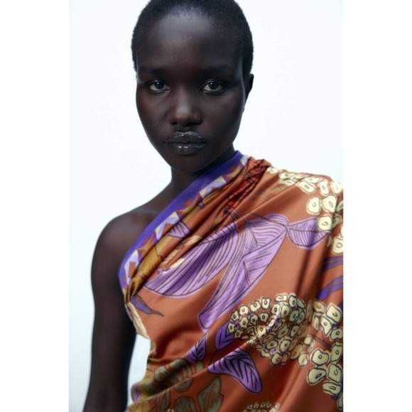 Zara satin effect printed handkerchief 4758/004 - Picture 2 of 2